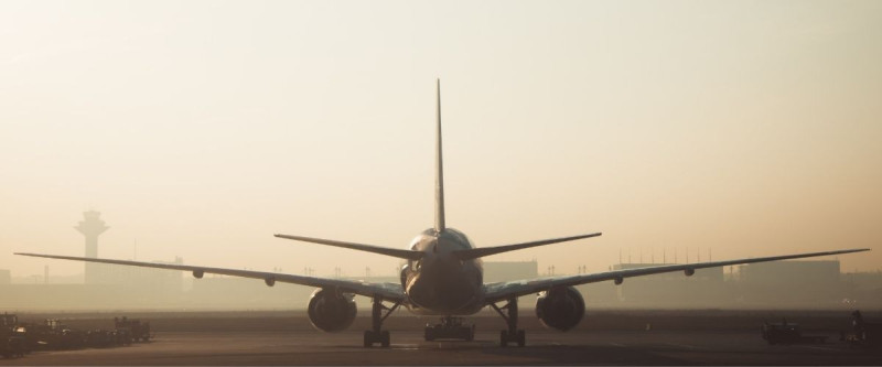 Flying and booking a flight in French
